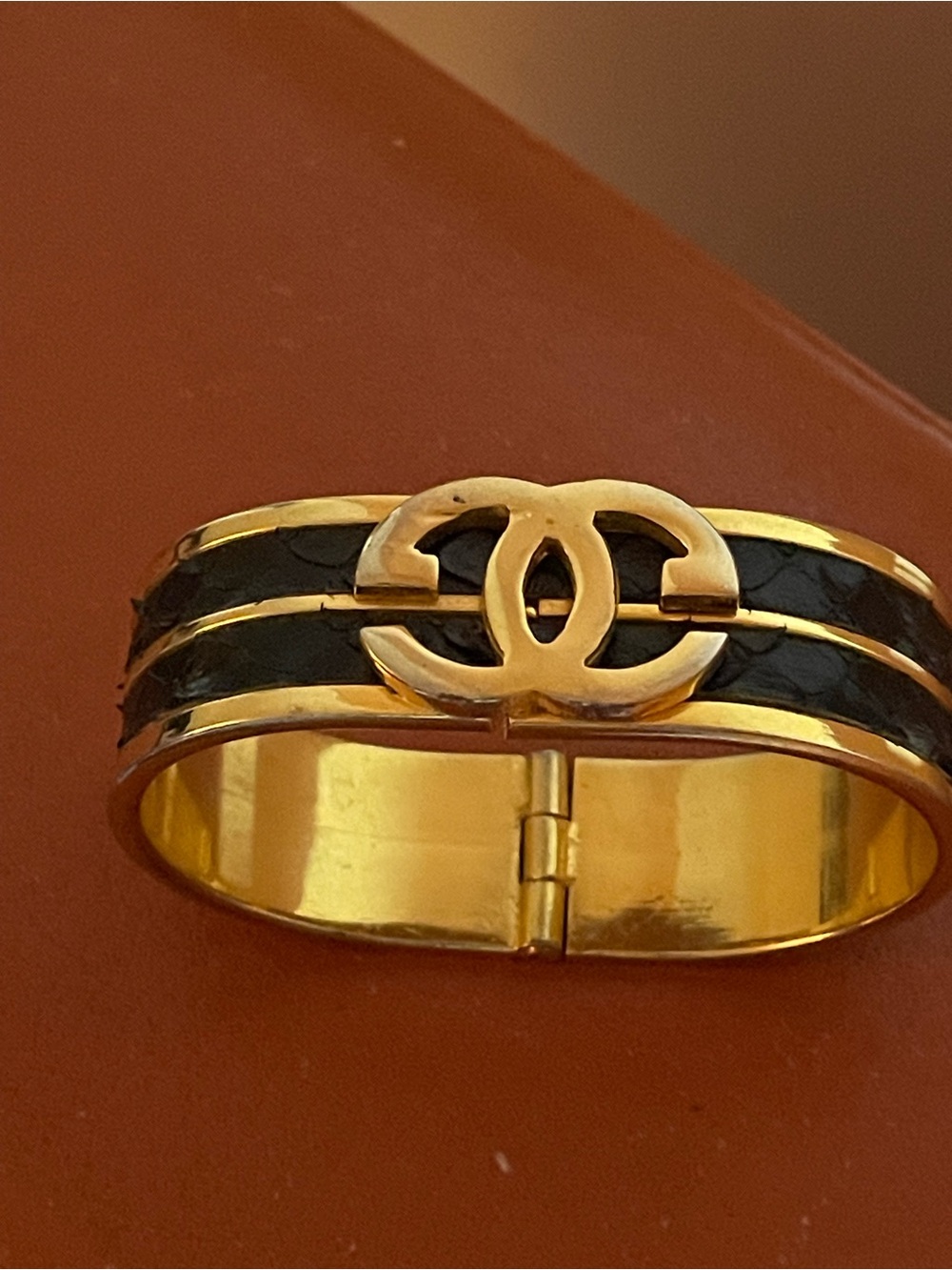 Vintage  GG Gold-Tone Bracelet with Black Inlay